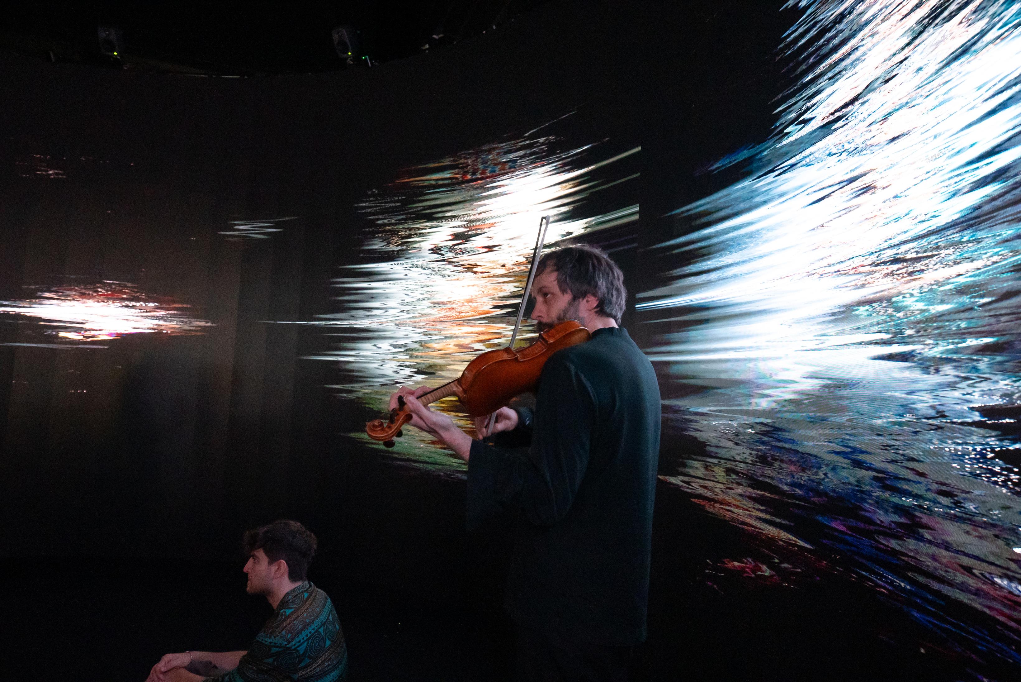 THE MOST IMMERSIVE 3D EXPERIENCE EVER.
